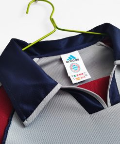 Alternative view of Bayern Munich Third 1998 Retro jersey