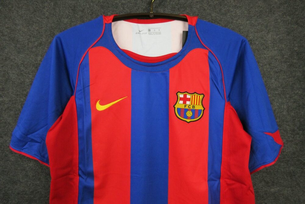 Buy Barcelona Home Retro 2004-2005 Online India - Image 3