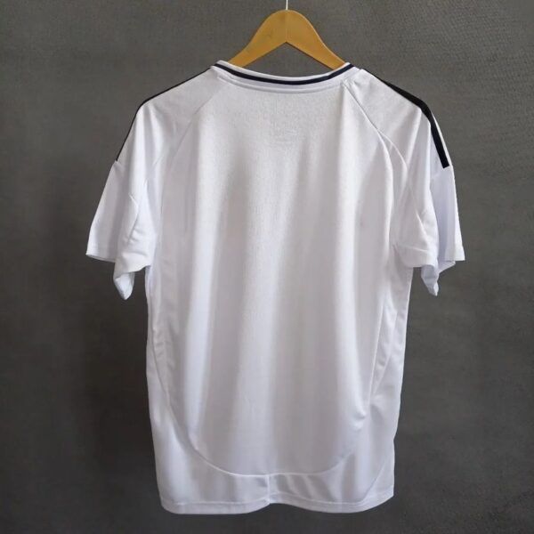 Alternative view of Real madrid Home 24-25 Jersey with shorts