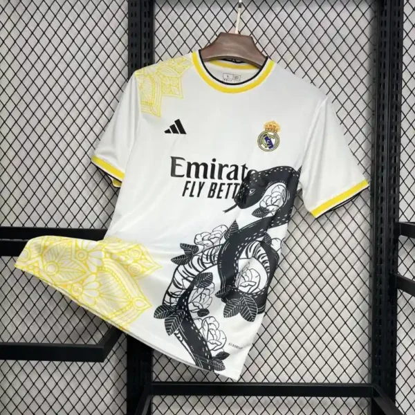 Real-Madrid-24-25-Snake-Football-jersey