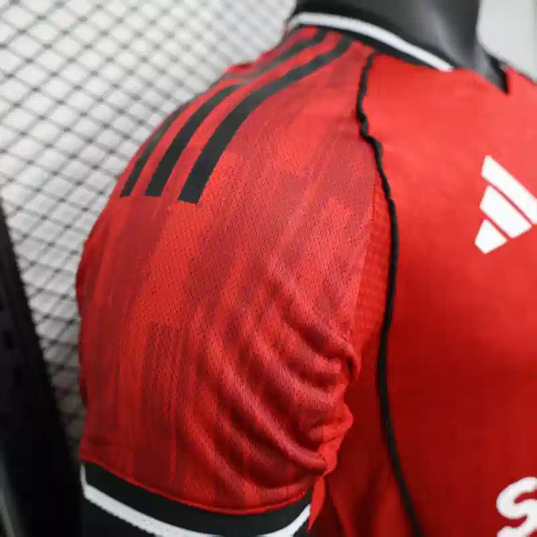 Buy Manchester United Home 2025-26 player version jersey - Image 5