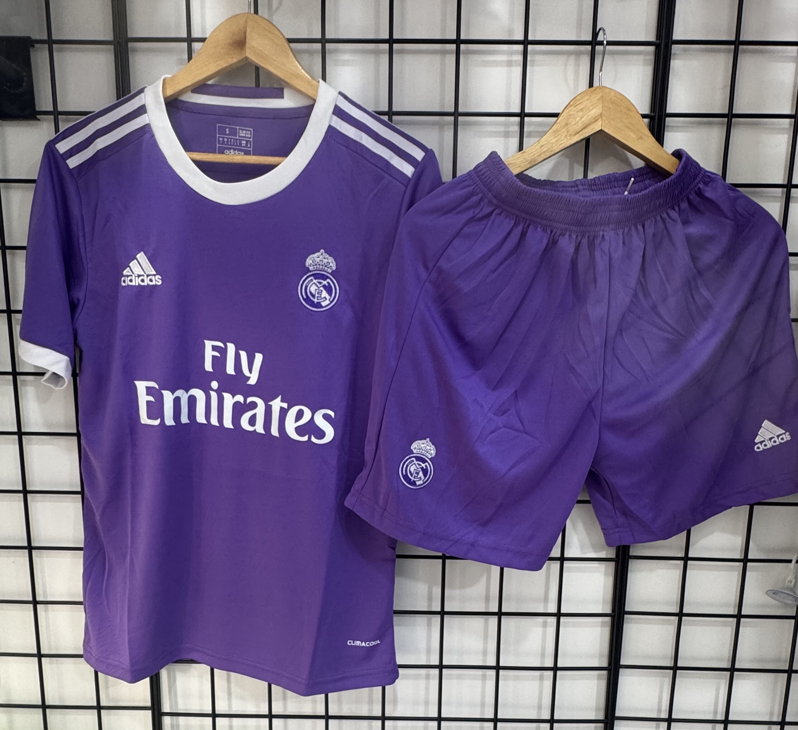 Real Madrid 16-17 Away Kit with Shorts