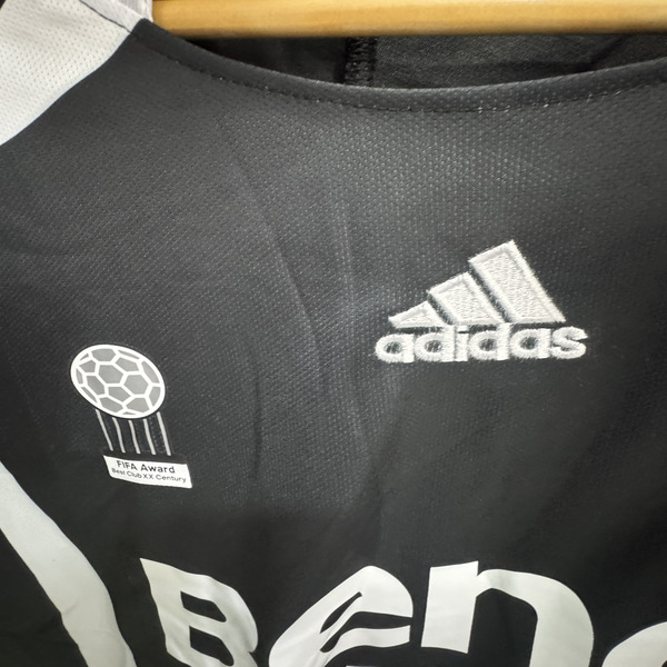 Real Madrid Away 2006-07 Retro Set - Image 4