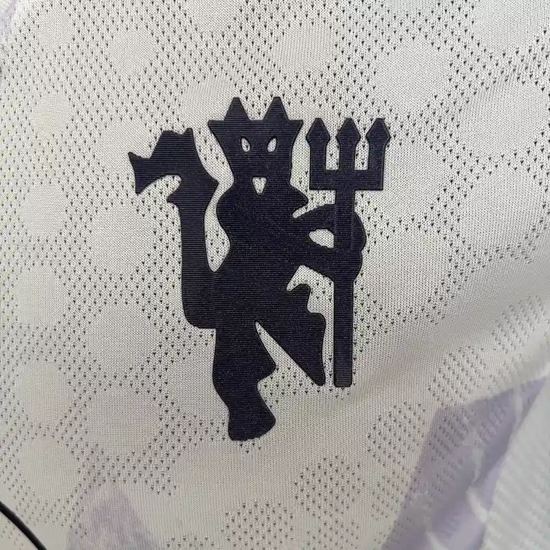 Buy Manchester United Away 2025-26 player version jersey - Image 6