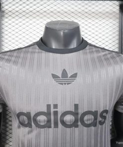Player version gray jersey 1