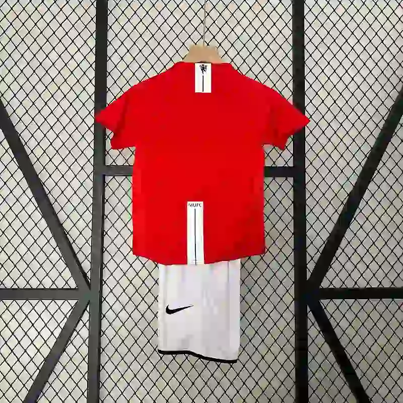 Buy Manchester United Home 2008 Kids jersey - Image 2
