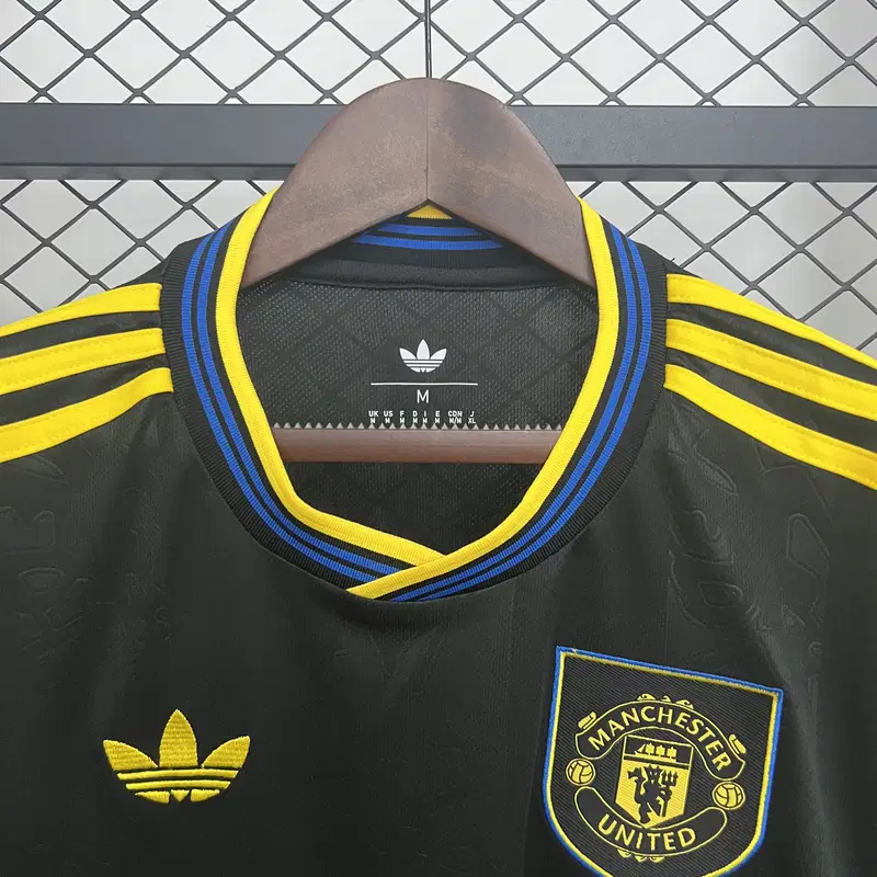 Buy Manchester United Third 2025-26 jersey Customizable - Image 6