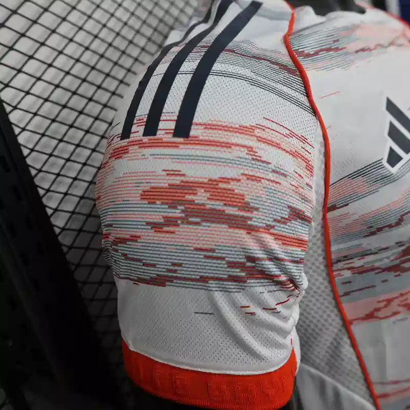 Bayern Away 2025-26 Player version jersey - Image 6