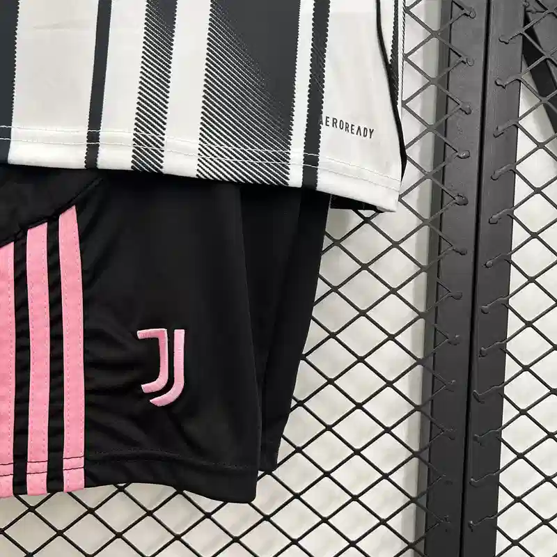 Juventus Home Kids 25-26 Jersey - Image 3