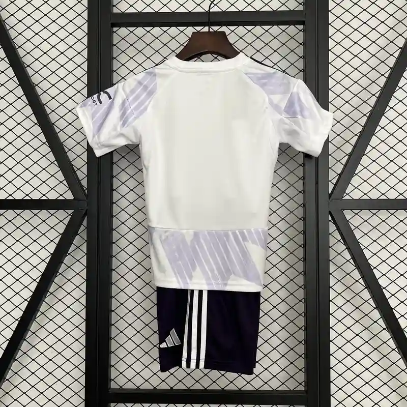 Buy Manchester United Away 2025-26 Kids jersey - Image 4