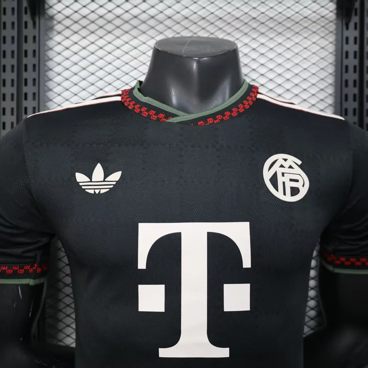 Bayern Third 2025-26 Player version jersey - Image 4