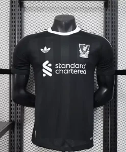 Liverpool-Goalkeeper-2025-26-Player-version-jersey