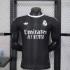 Real-madrid-Goalkeeper-2025-2026-Player-version-jersey